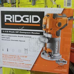 Ridgid 1-1/2 Peak HP Compact Router.