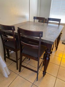 Dinning table