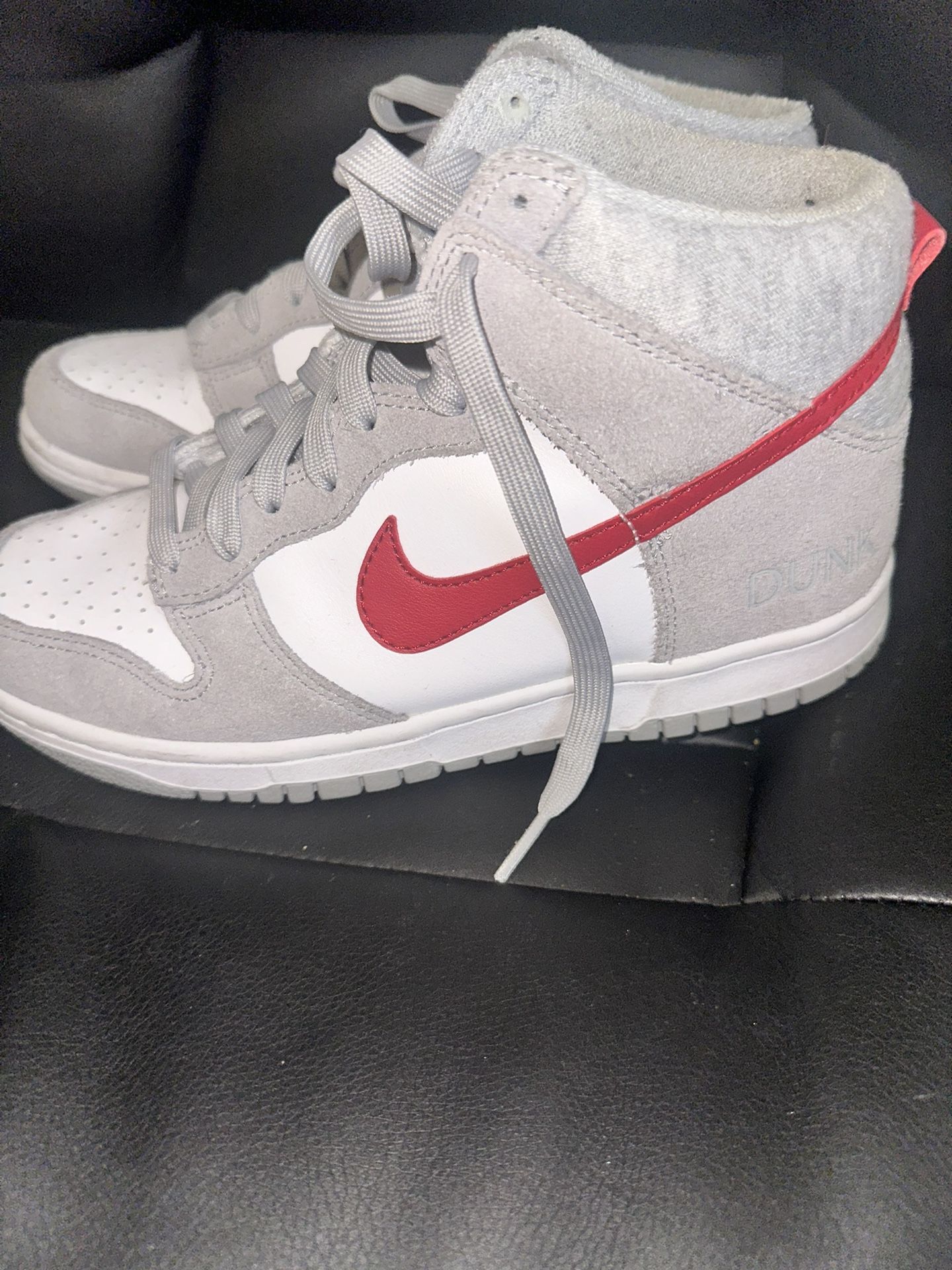 NIKE DUNK HIGH SE