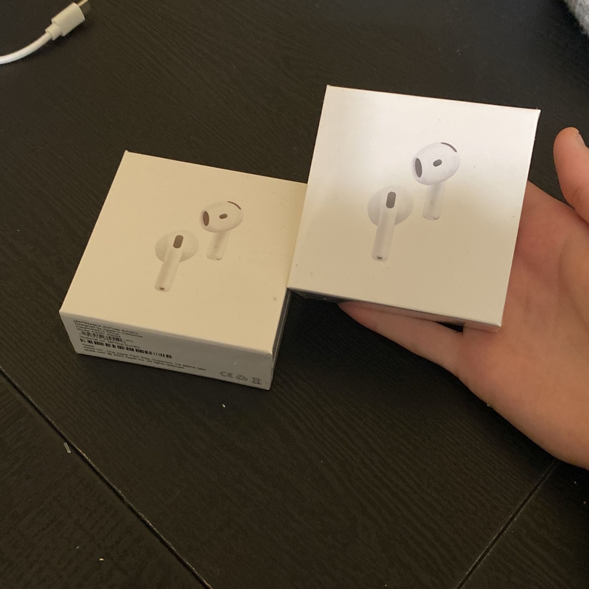 AirPods 4