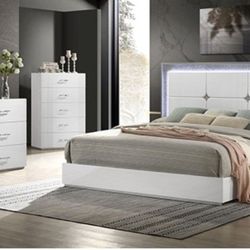 Brand New White 4pc Queen Bedroom Set (Available In Eastern King)