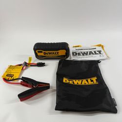 DeWalt DXAELJ25 2500A Jump Starter Power Bank