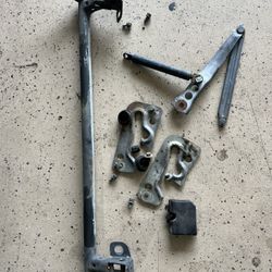 E30 Early Model Latches Complete Set