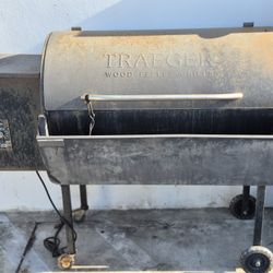 Traeger Wood Pellet Smoker