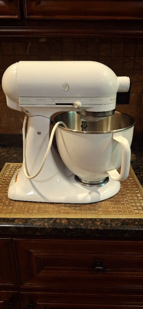 Kitchen Aid KSM103 Mixer 300Wt - White