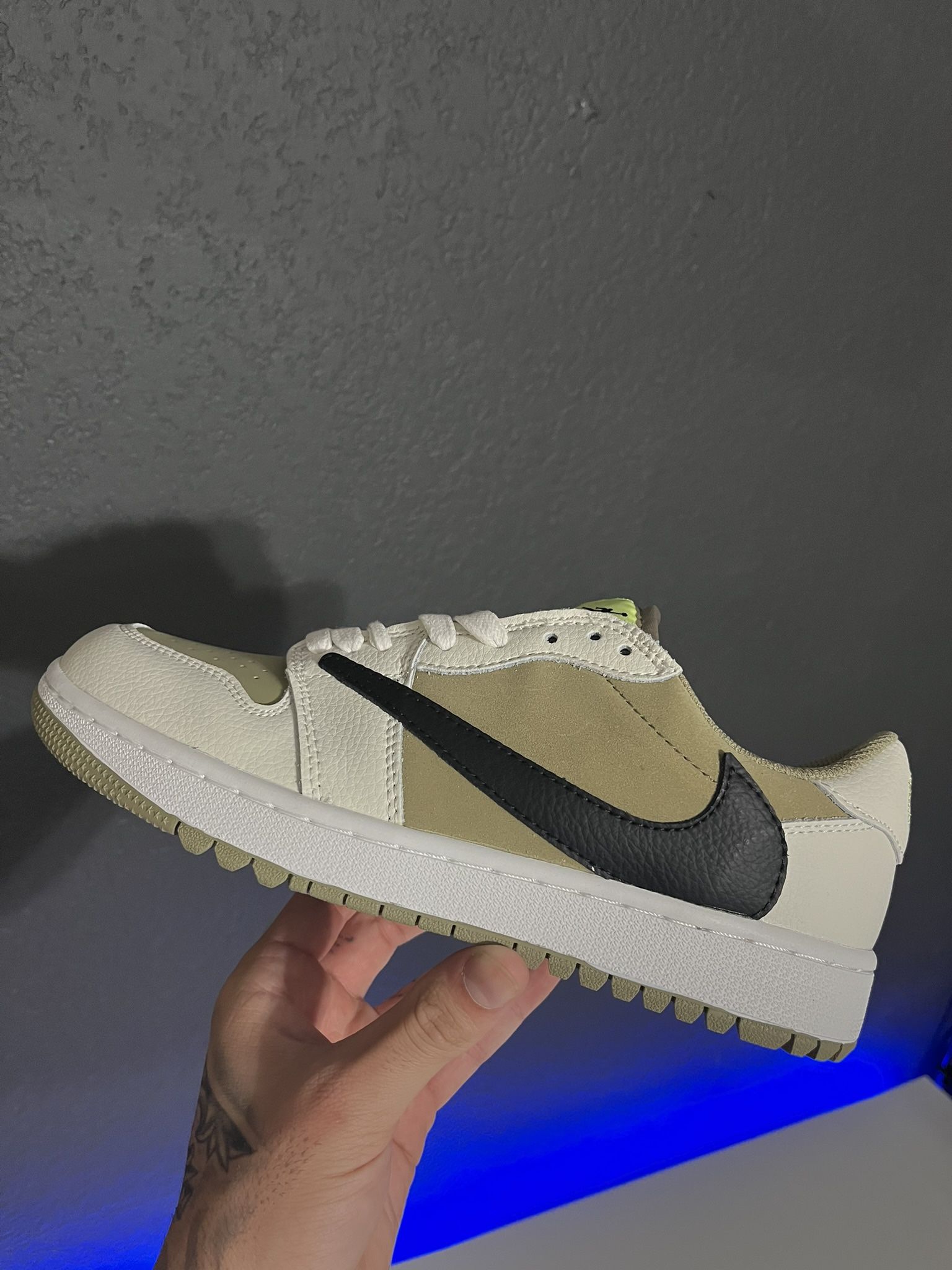 Jordan 1 Low Golf Travis Scott Neutral Olive Size 8.5