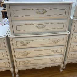 French Provincial Chest Of Drawers Dresser 