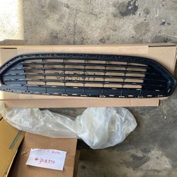 13-16 Ford Fusion Front Upper Grille Original