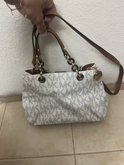 Micheal Kors Purse