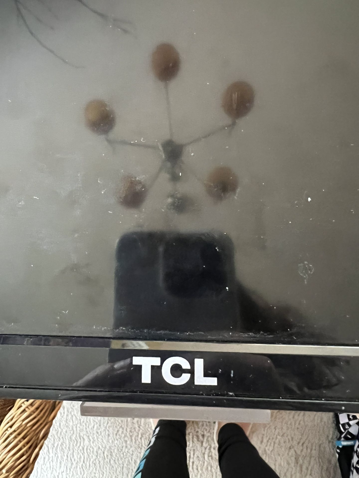 TCL 40” Roku Tv