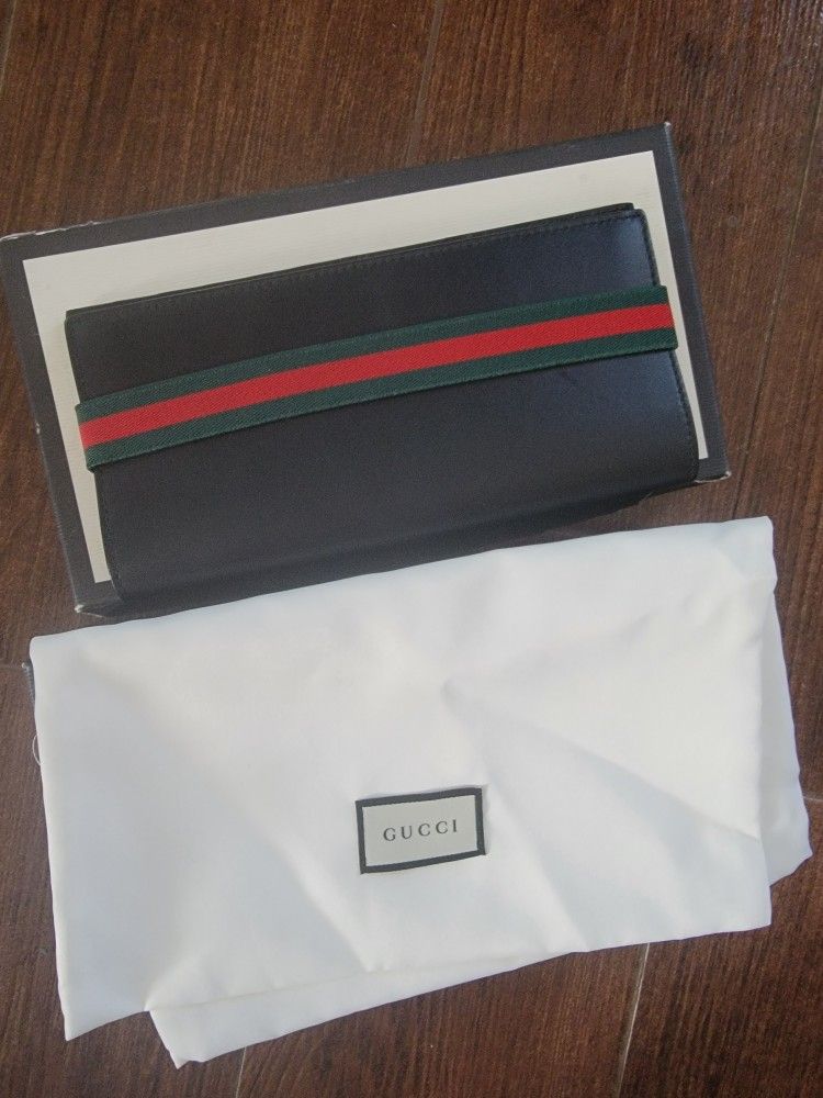 Gucci Long Wallet - Authentic