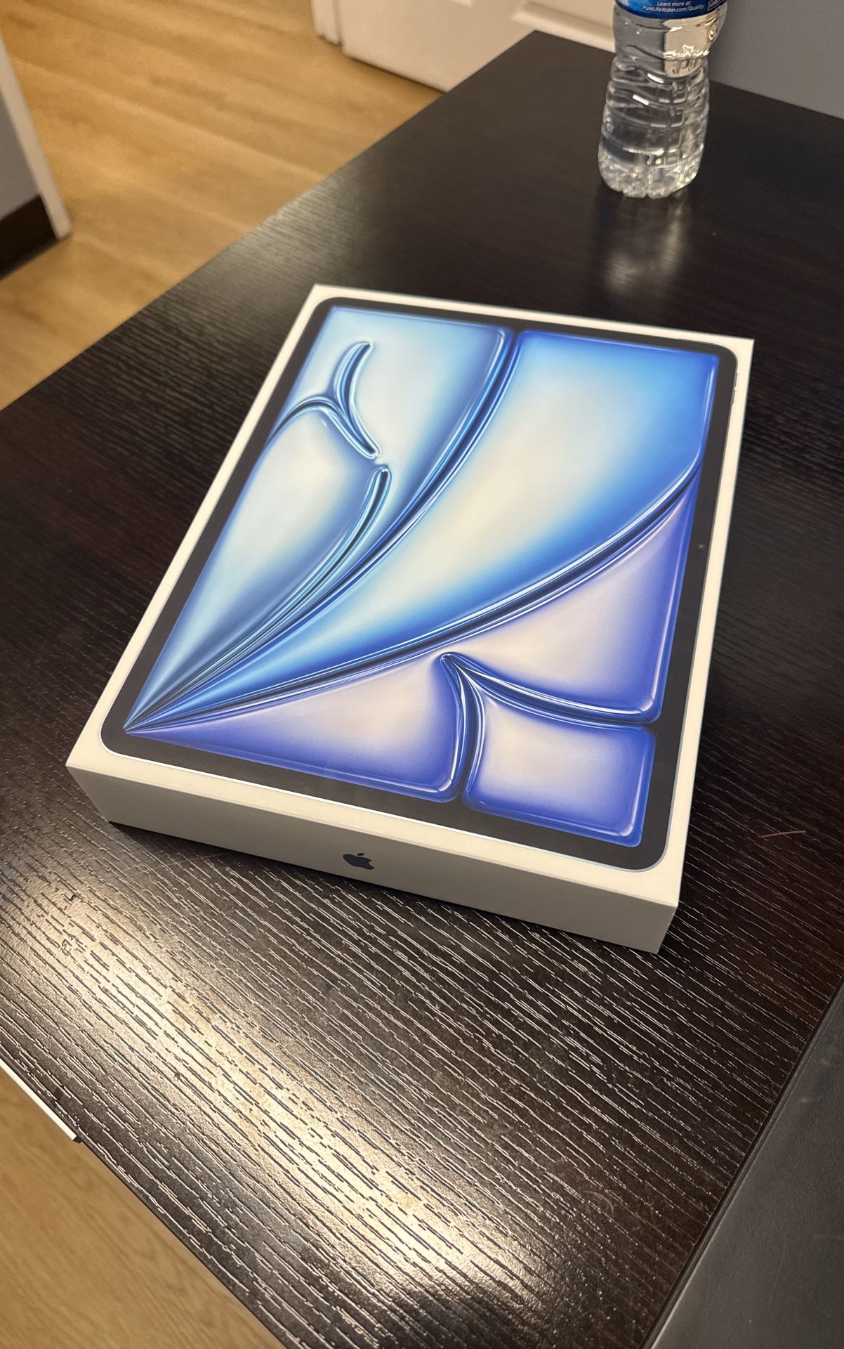 BRAND NEW w. Seal! Apple Air 13” 256 GB WiFi