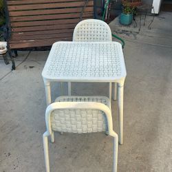 Plastic table light green