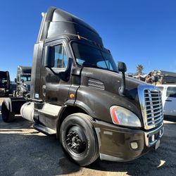 2014 Freightliner Cascadia’s Single Axle