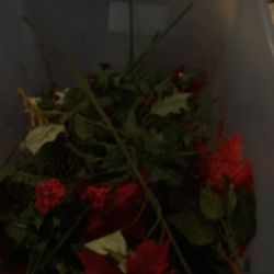 Plastic flowers, and leaves Christmas decor with thin and lid