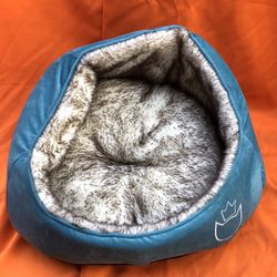 Cat Bed 