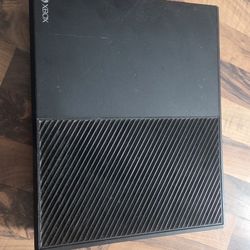 2 XBOX ONE CONSOLES and Controlles