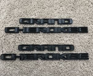 Jeep Grand Cherokee Emblem