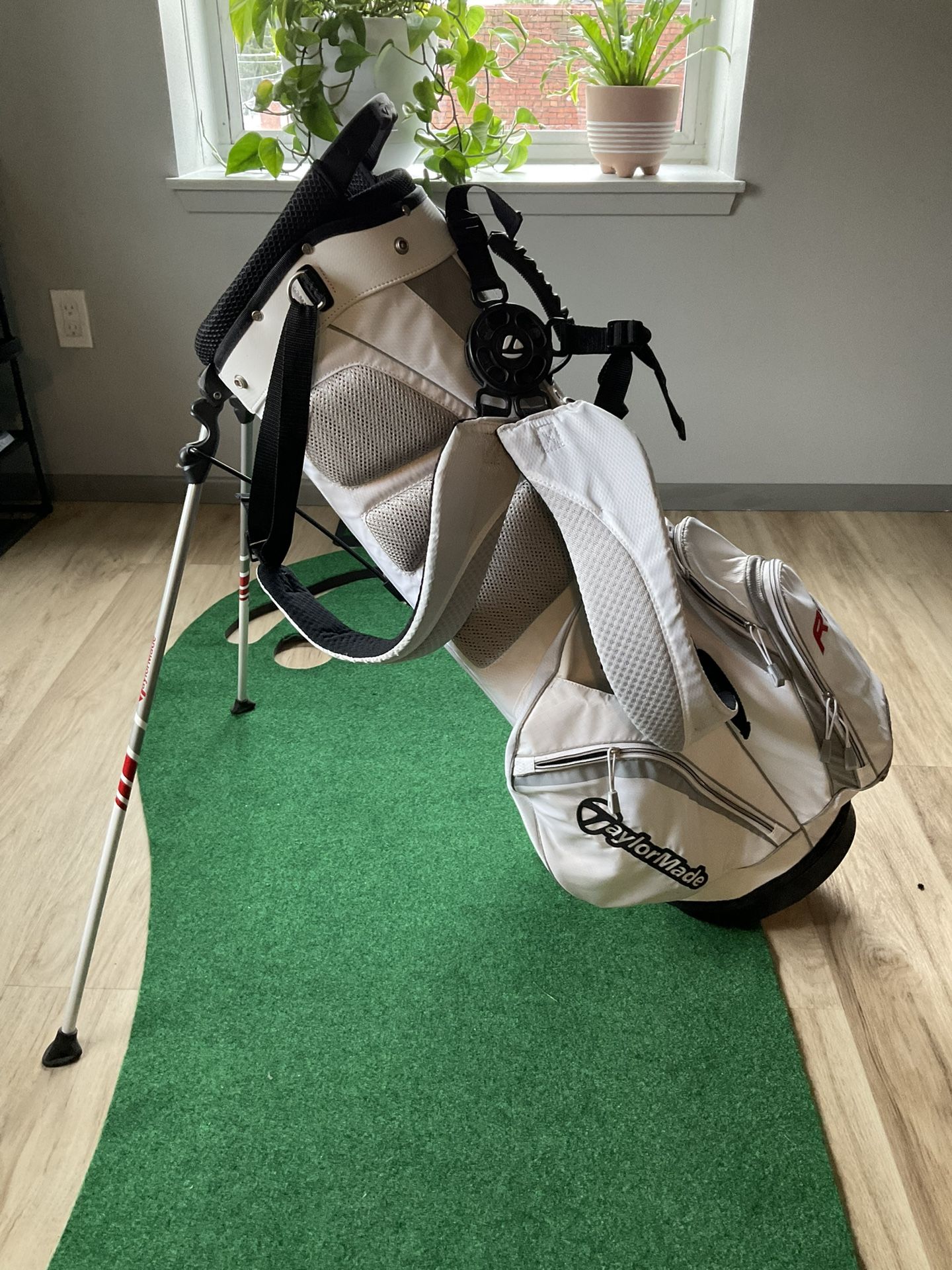 Taylormade R11 Golf Bag