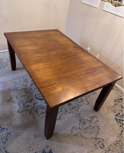 Expandable Dining Table