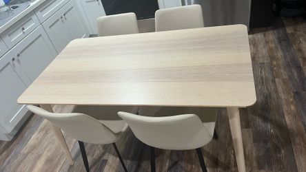 Mesa + sillas