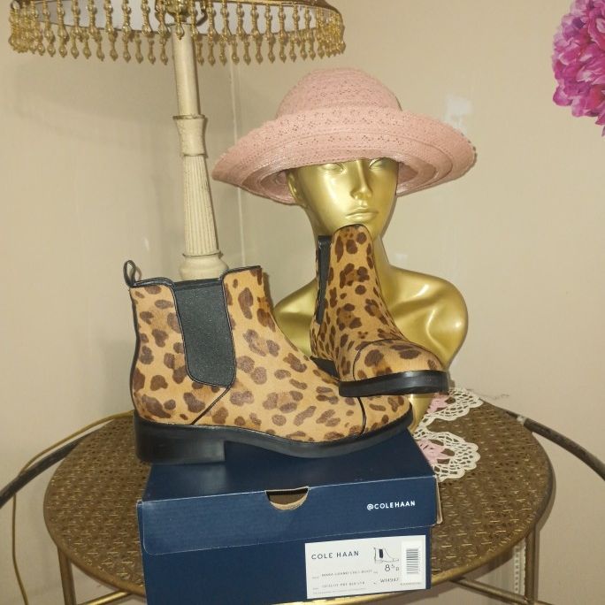 Cole Haan Ocelot Women s 8.5 Booties for Sale in Ferris TX OfferUp