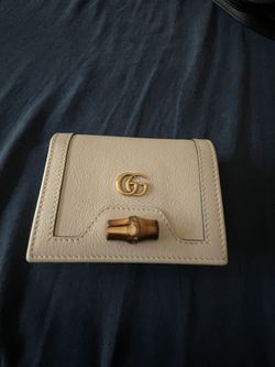 White Gucci wallet
