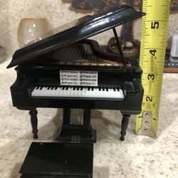 Music box mini grand piano