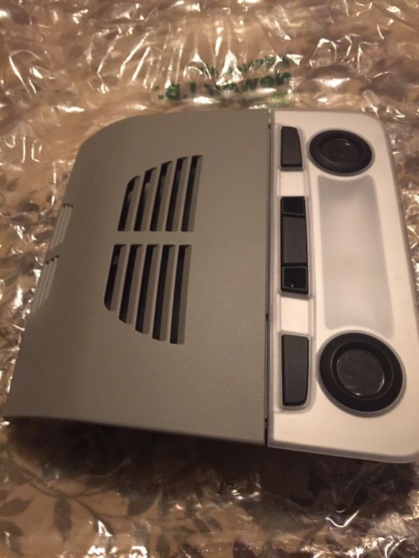 07 328i BMW interior overhead Light.