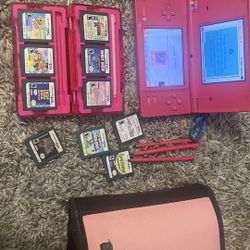 NINTENDO DSi + GAMES + CASE