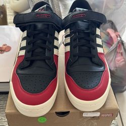 Adidas Deadpool  Marvel 