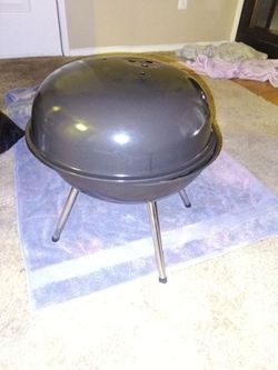Small portable BBQ grill