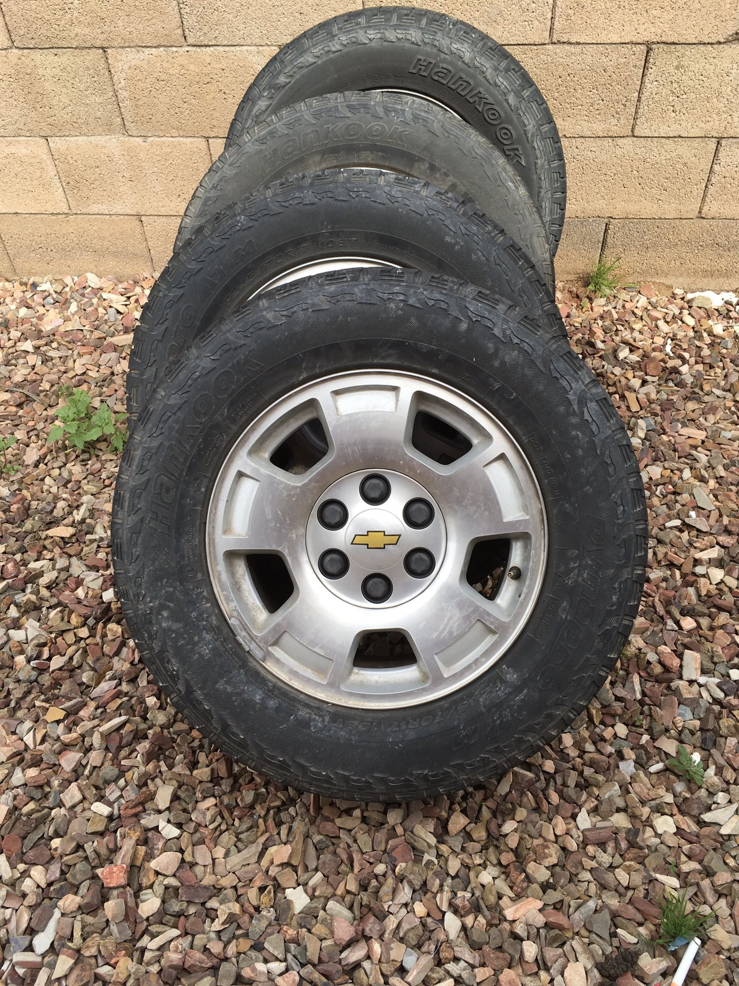 Chevy wheels & Tires 6 lug