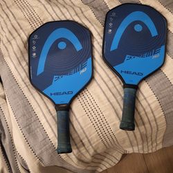 Pickleball paddle