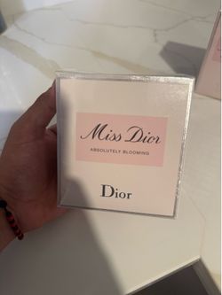 Miss Dior Absolutely Blooming Perfume