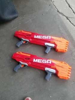 Set of 2 nerf guns with amo