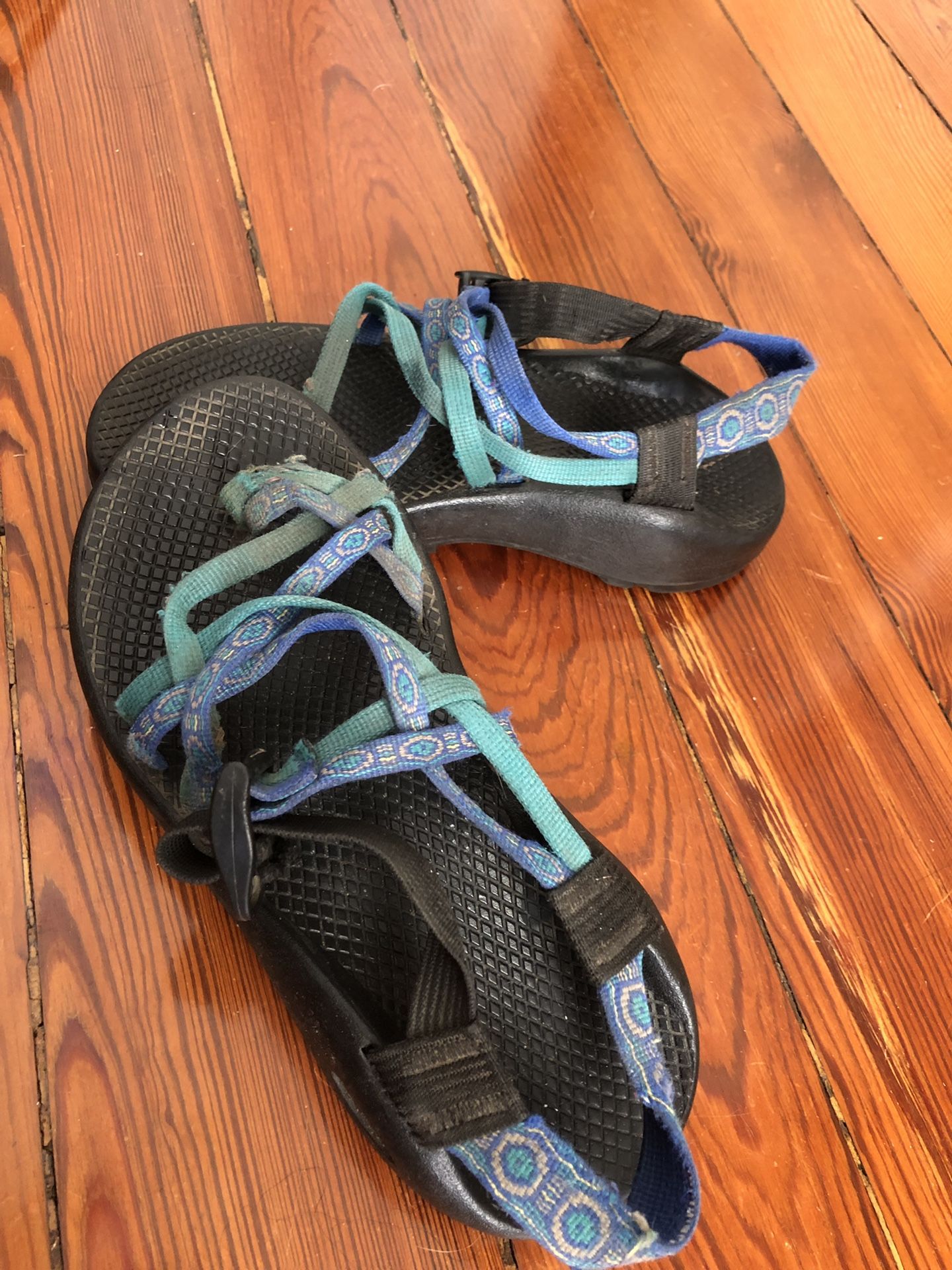 Women’s chacos size 7 wide, double strap