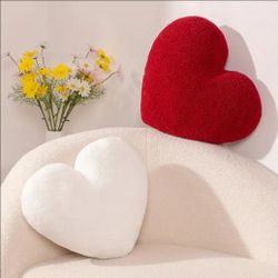 Valentine's Day Set Of 2
Large Cozy Teddy Faux Fur Heart Shaped Pillows ❤️✨️🤍