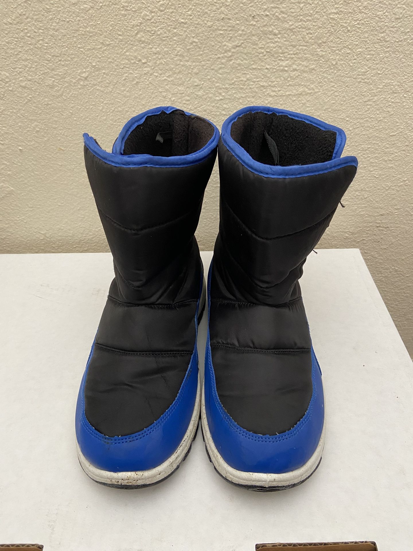 Boys Snow Boots Size Youth 4