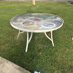 FREE PATIO TABLE 
