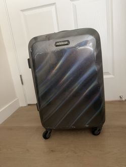 American Tourister Moonlight Hardside Spinner Luggage