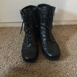 Guess Boots Size 7 
