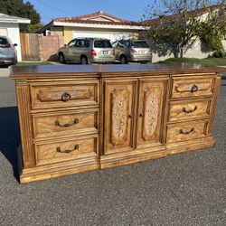 Beautiful Stanley Dresser 