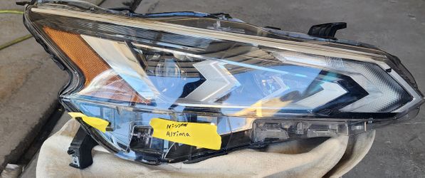 2021 Nissal Altima Sr Headlight