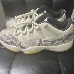 Jordan 11 Low “Light Bone” Snakeskin Size 11.5 For Sale