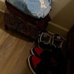 Selling The Red Jordan 1 Women Shoes