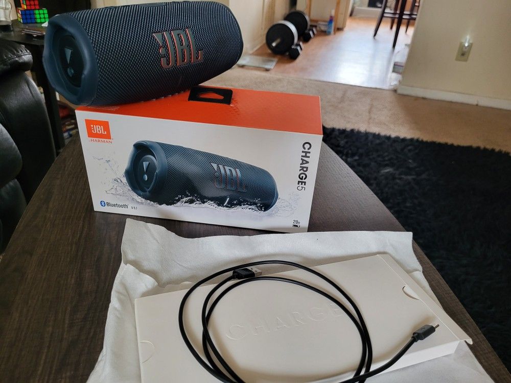 JBL CHARGE 5 BLUETOOTH SPEAKER