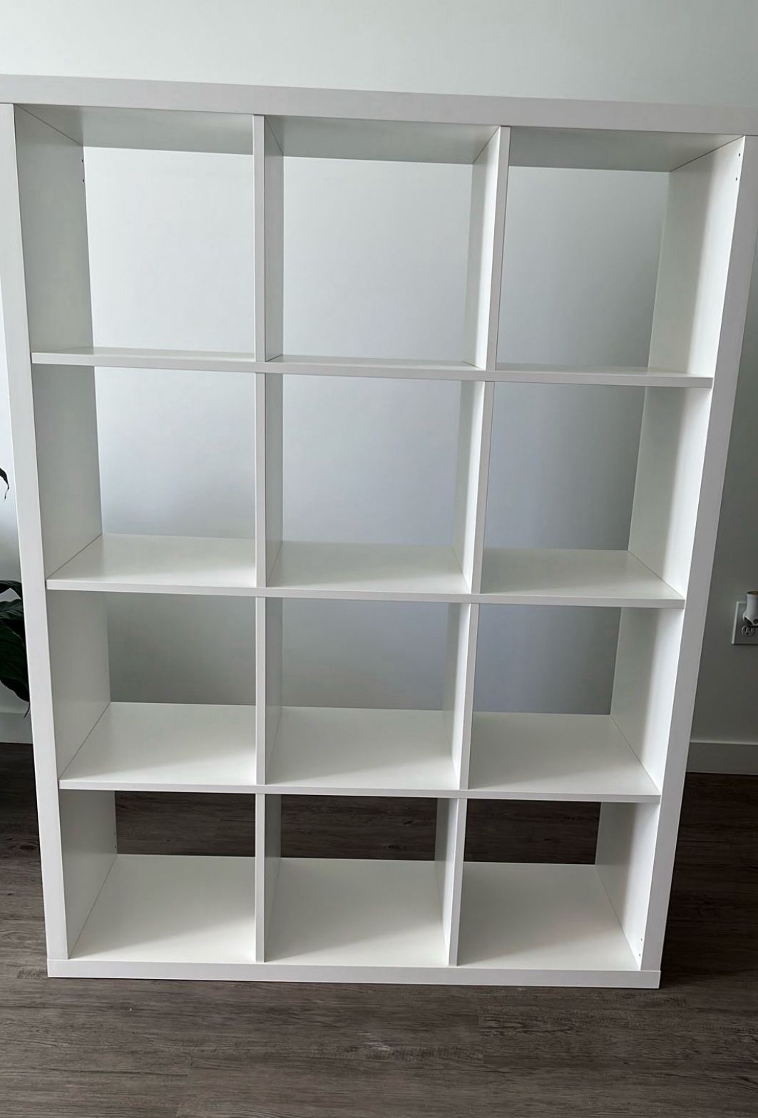 White Shelf Unit