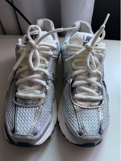 Nike Vomero women’s size 9