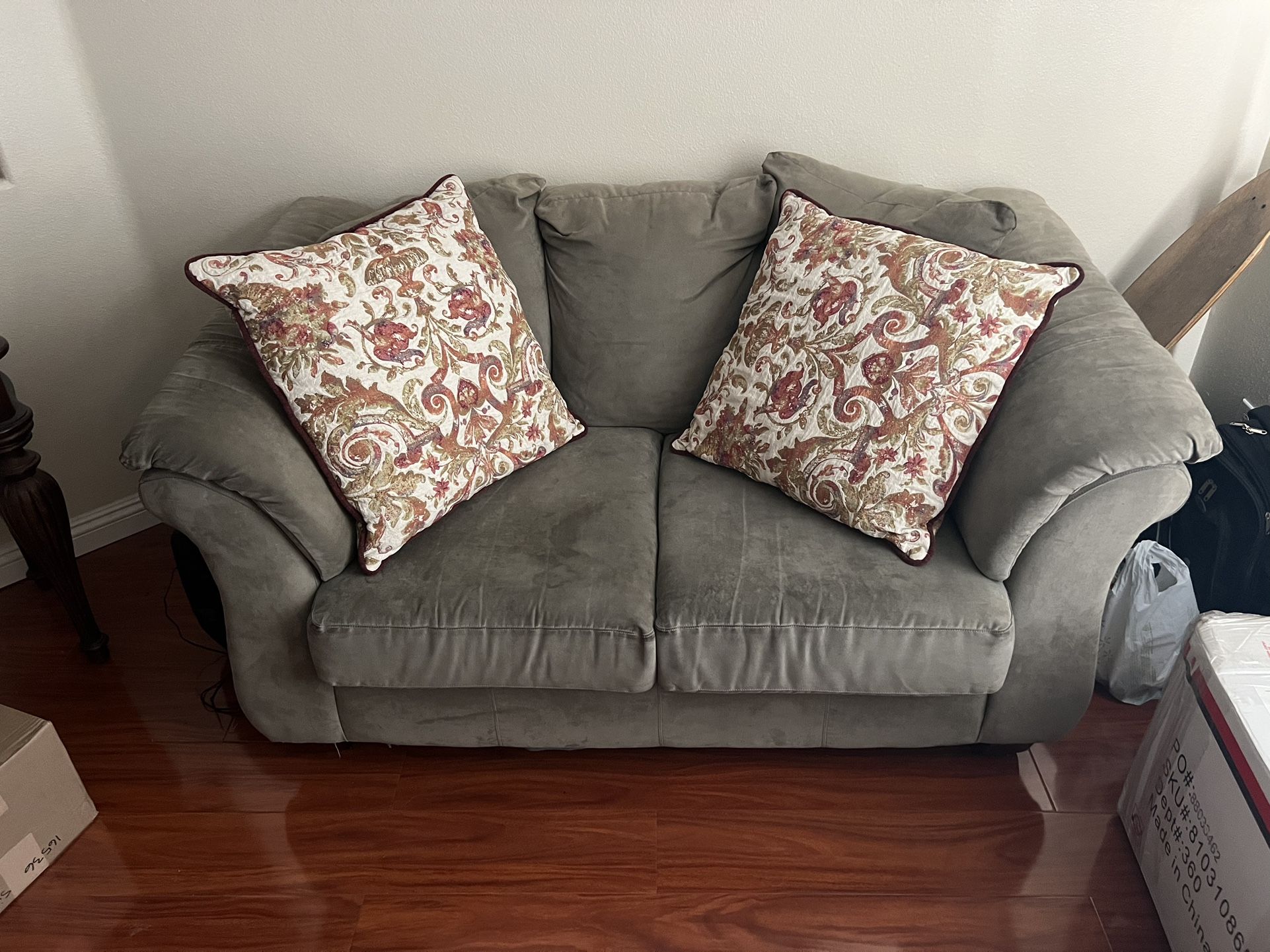 Couch $20